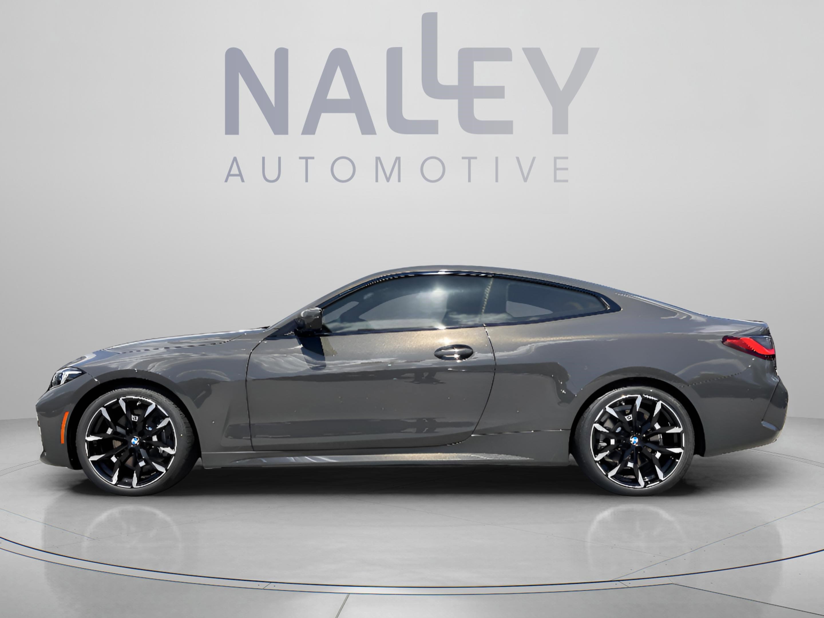 Used 2026 BMW 430i Coupe w/ M Sport Package RWD image 3