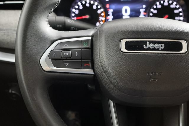 Used 2024 Jeep Compass Latitude AWD/4WD image 8