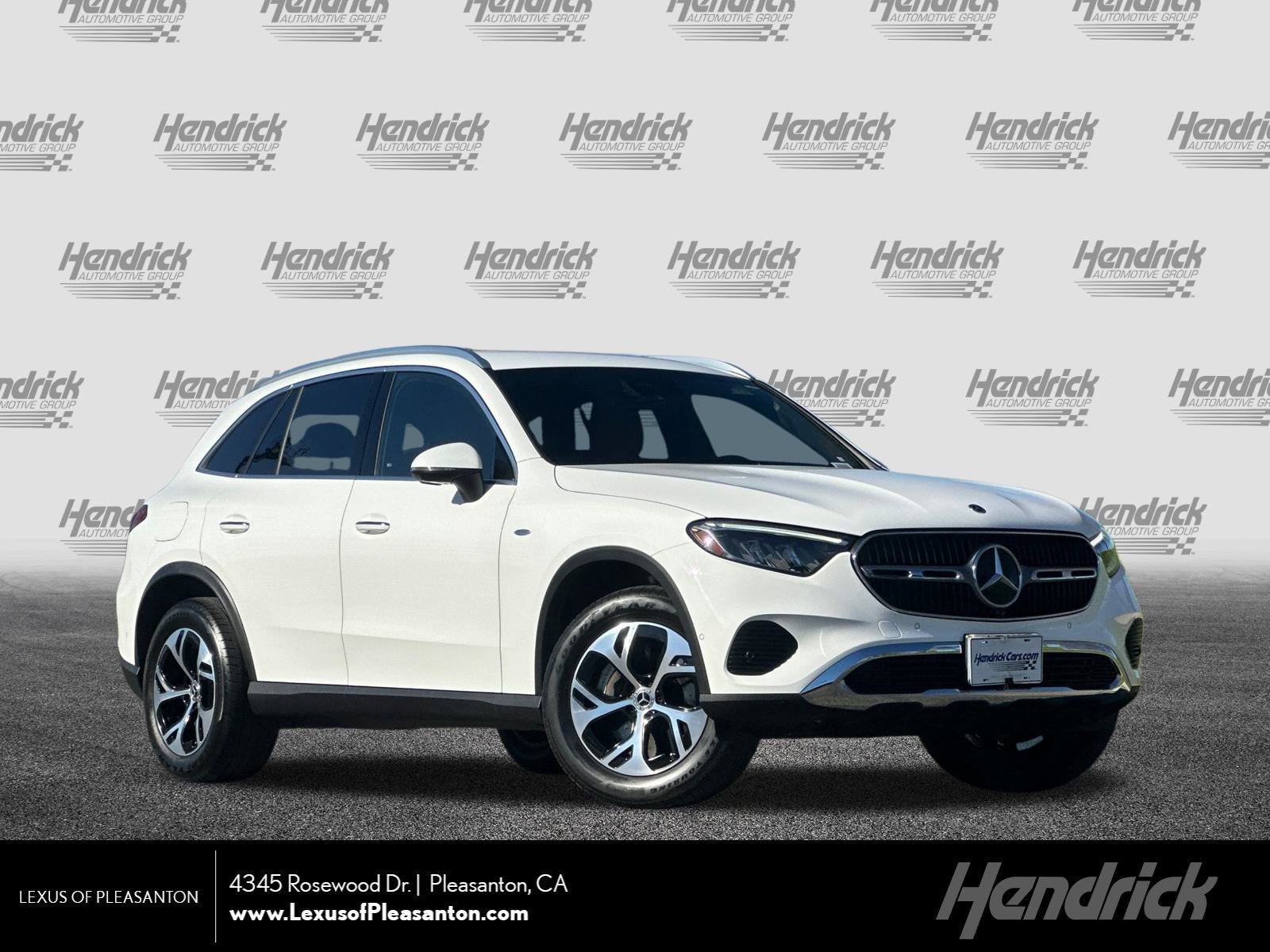 Used 2025 Mercedes-Benz GLC 350e 4MATIC image 1