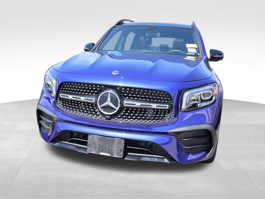 Used 2023 Mercedes-Benz GLB 250 4MATIC image 3