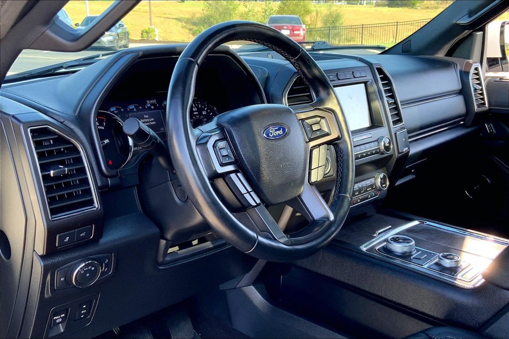 Used 2021 Ford Expedition Limited AWD/4WD image 12