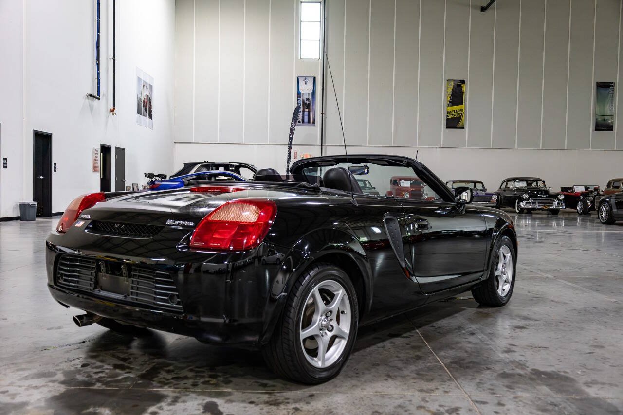 Used 2000 Toyota MR2 RWD image 6