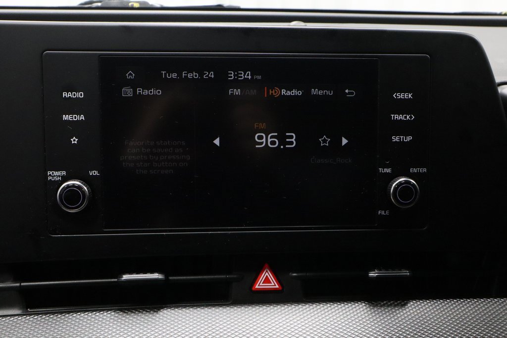 Used 2023 Kia Sportage LX image 2