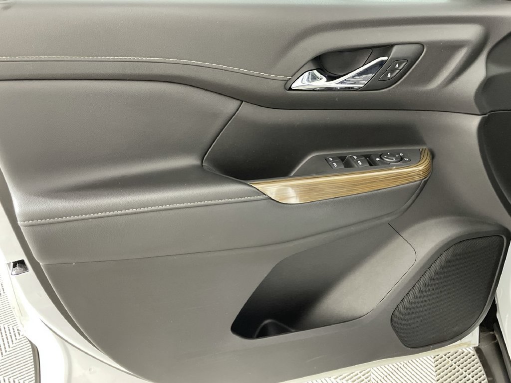 Used 2021 GMC Acadia SLE FWD image 21
