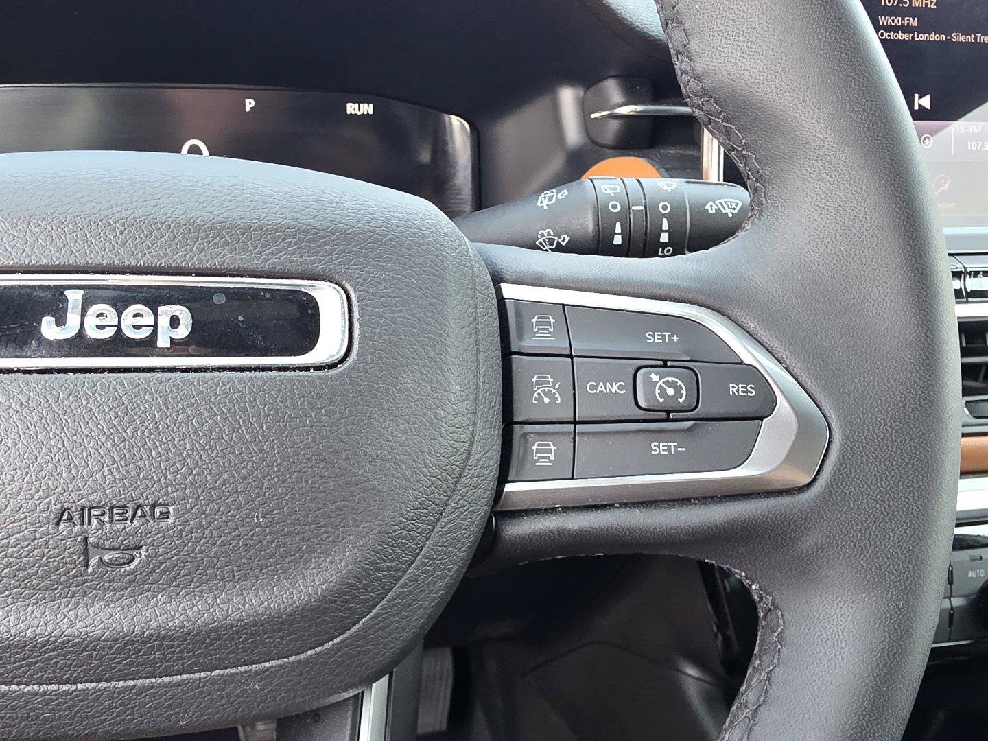 Certified 2025 Jeep Compass Limited AWD/4WD image 12