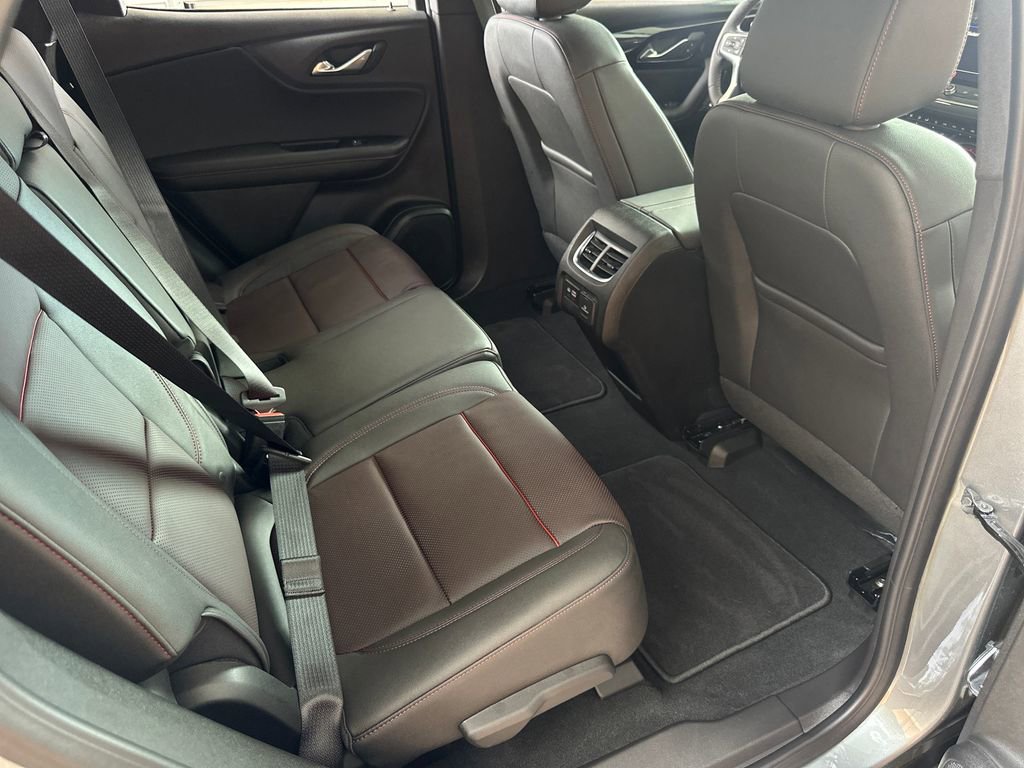 Used 2025 Chevrolet Blazer RS image 37