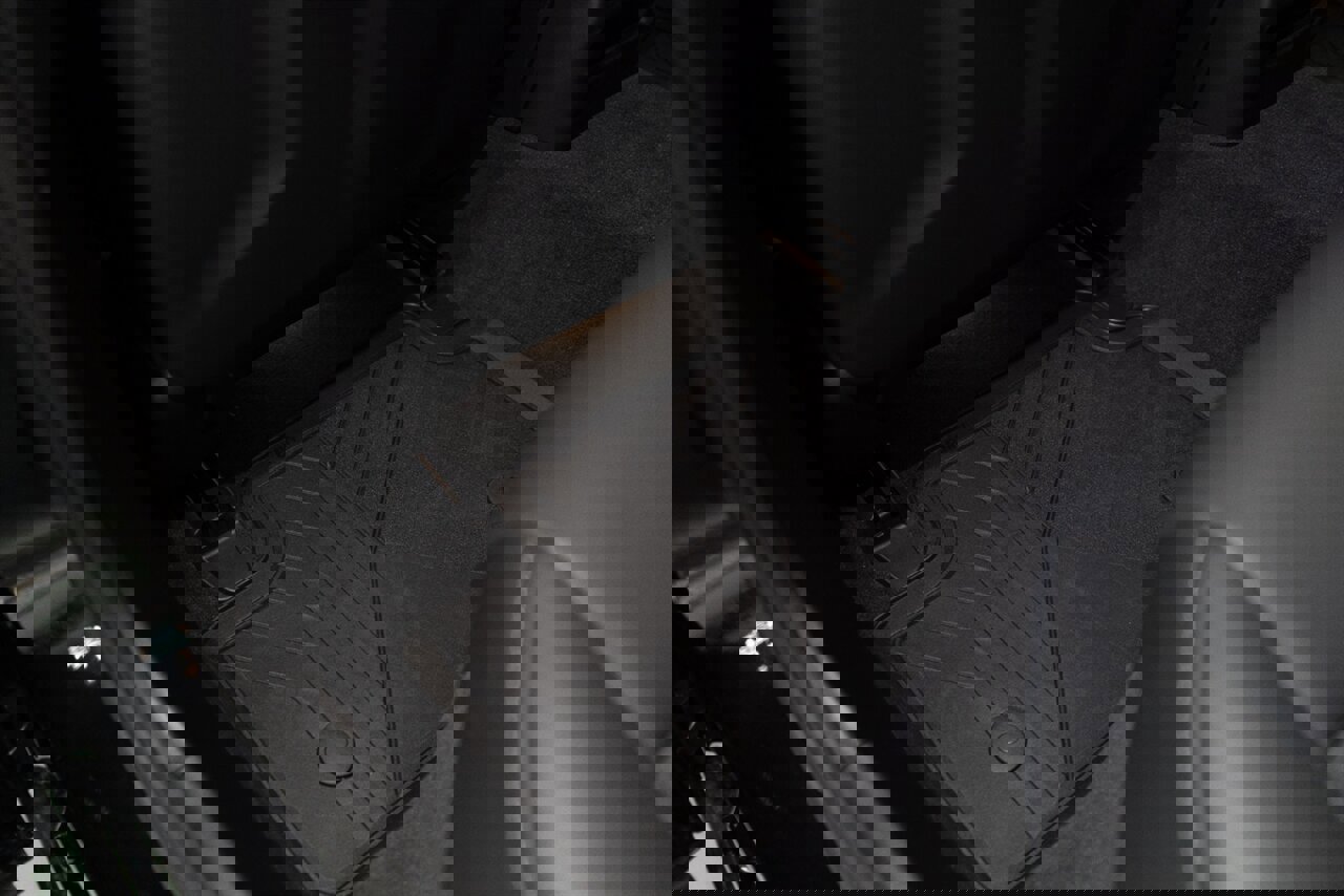 Used 2025 BMW M5 w/ Carbon Package image 78