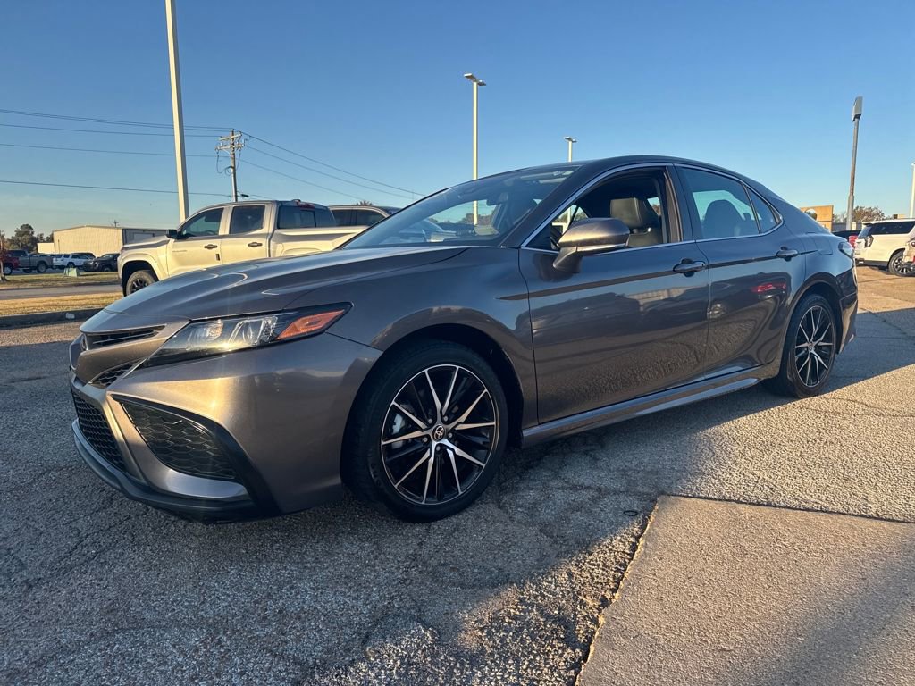 Used 2024 Toyota Camry SE