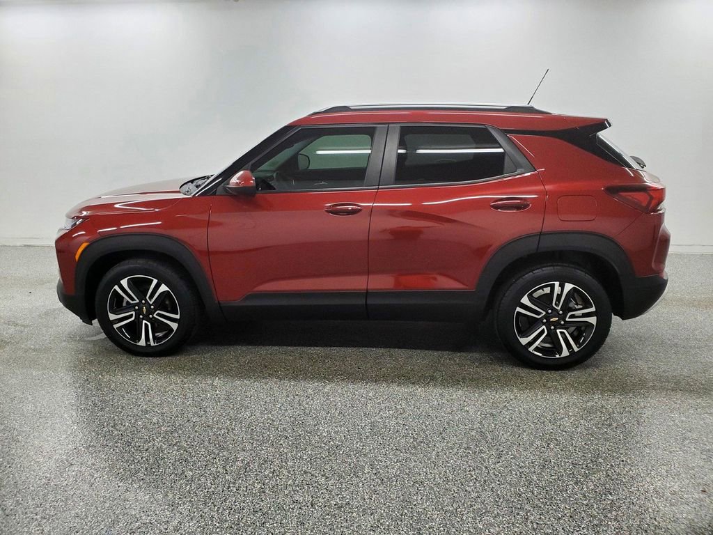 Certified 2021 Chevrolet TrailBlazer LT w/ Premium Seating Package image 7