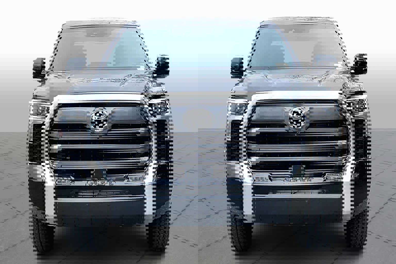 Used 2025 Toyota Tundra Limited image 4