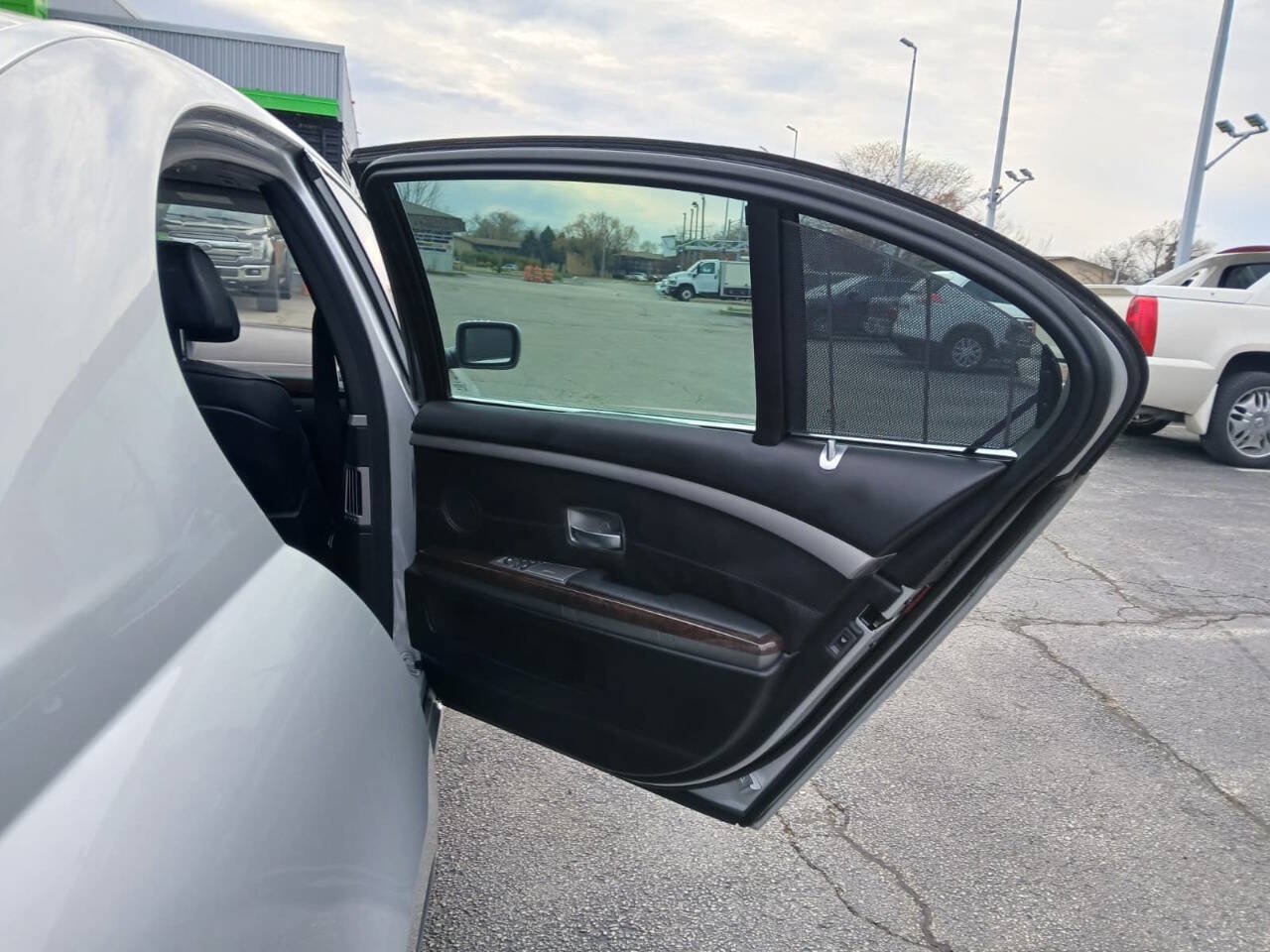 Used 2007 BMW 750Li RWD image 12