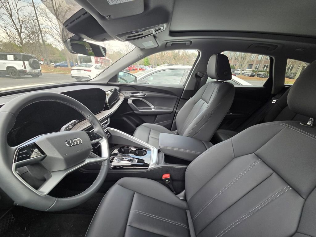 Certified 2025 Audi Q5 Premium w/ Convenience Package image 11