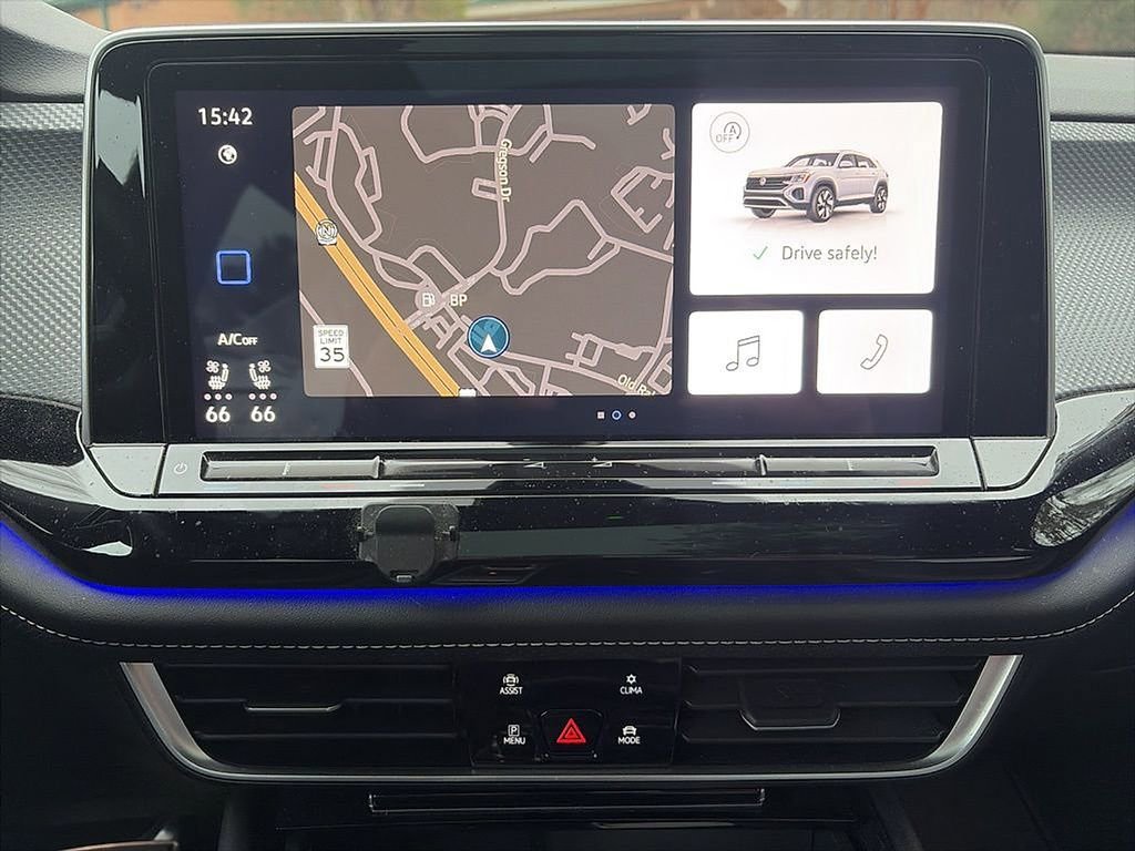 Used 2024 Volkswagen Atlas Cross Sport SEL R-Line image 9