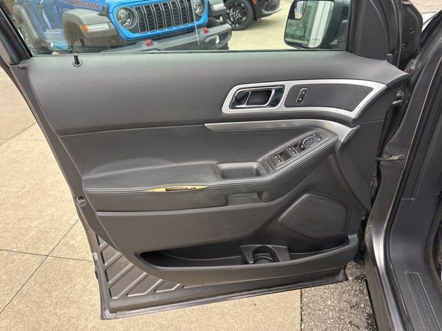Used 2012 Ford Explorer XLT AWD/4WD image 11