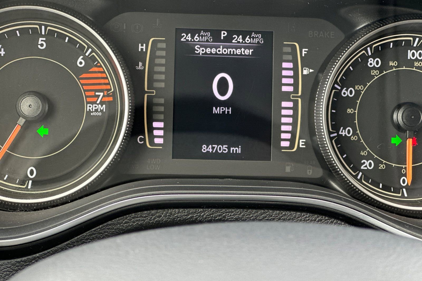 Used 2020 Jeep Cherokee Latitude Plus image 29