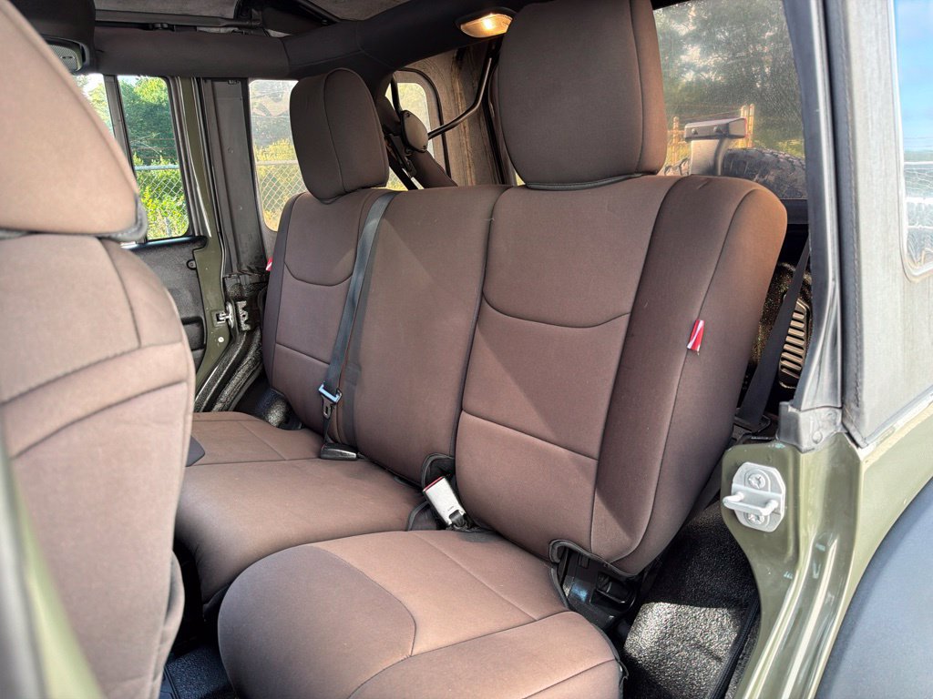 Used 2015 Jeep Wrangler Unlimited Sport w/ Quick Order Package 24S AWD/4WD image 17