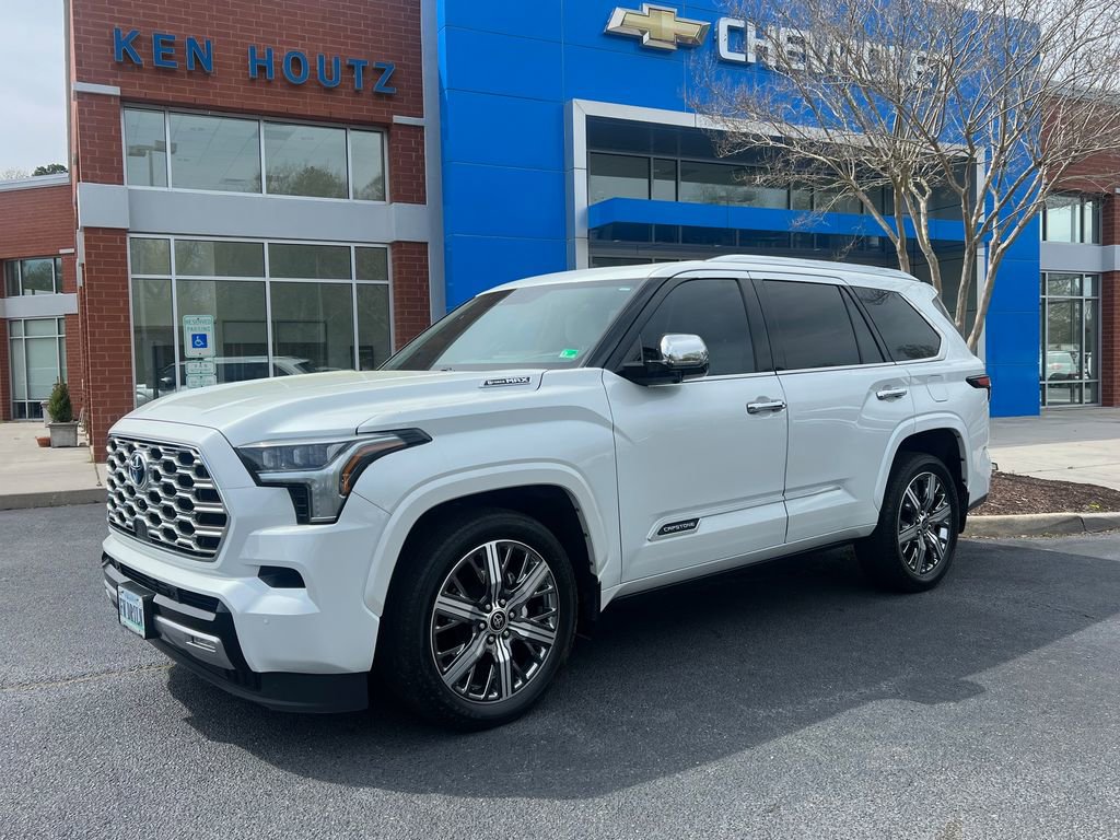 Used 2023 Toyota Sequoia Capstone image 1