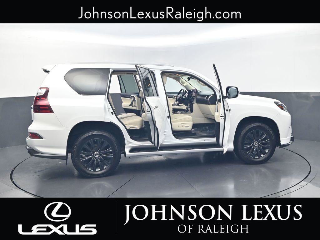 Used 2022 Lexus GX 460 Premium w/ Accessory Package AWD/4WD image 33