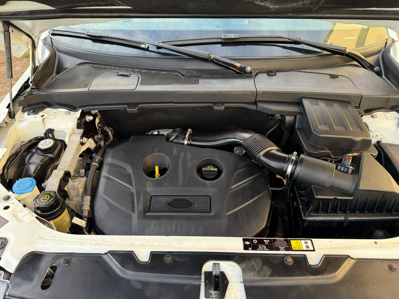 Used 2013 Land Rover LR2 image 42