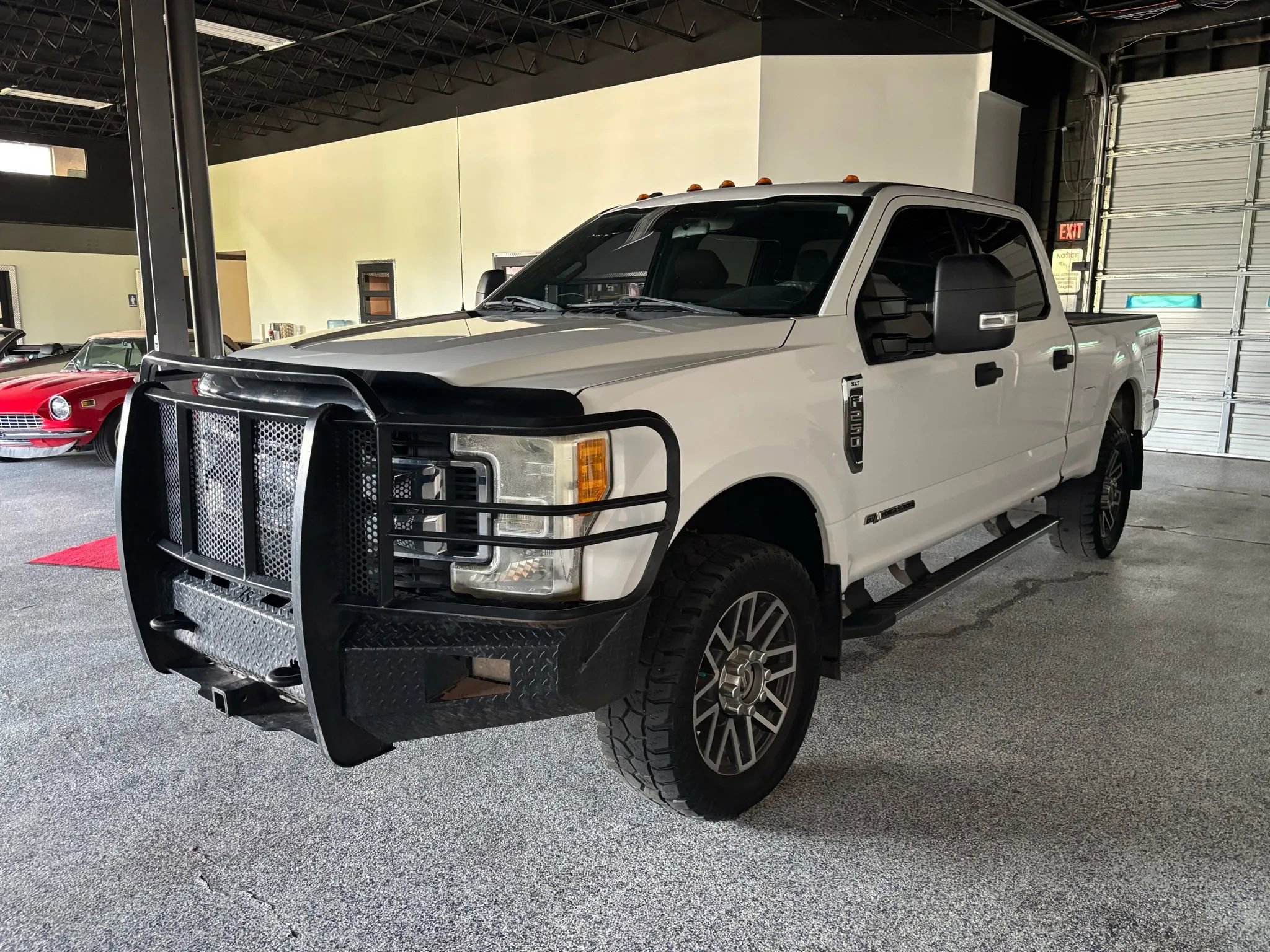 Used 2017 Ford F250 XLT w/ XLT Value Package image 3