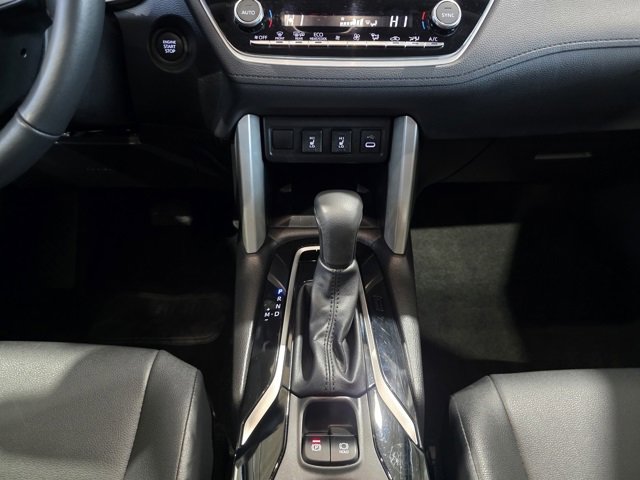 Used 2025 Toyota Corolla Cross XLE image 20