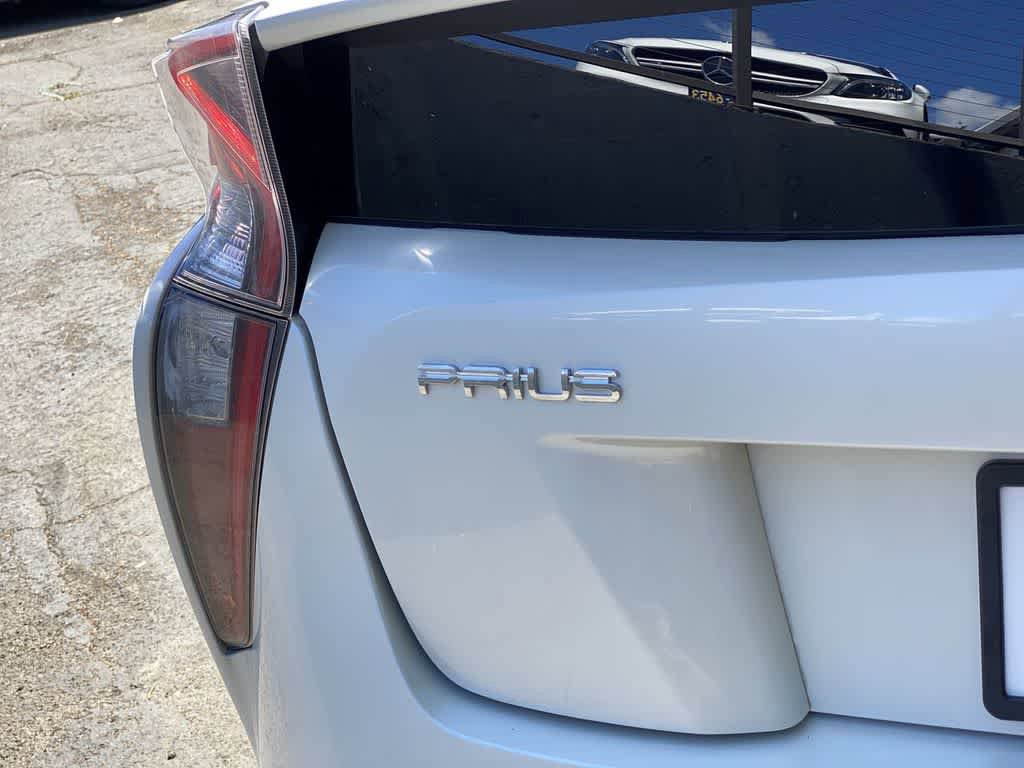 Used 2016 Toyota Prius Three Touring FWD image 10