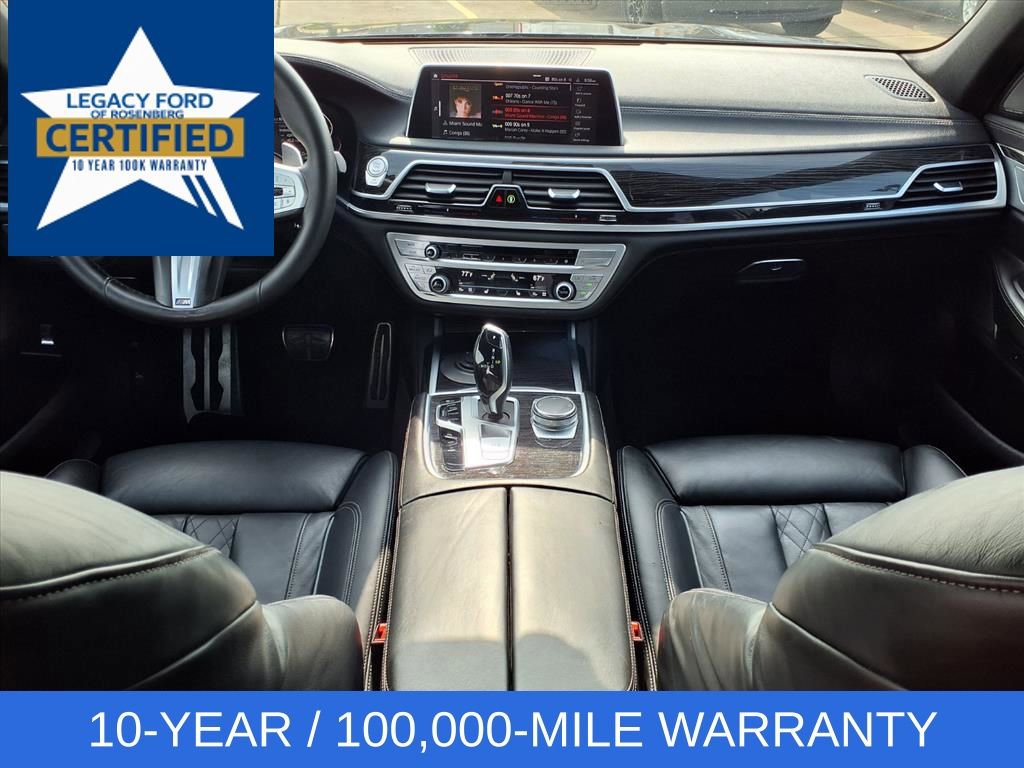 Used 2021 BMW 740i w/ M Sport Package RWD image 9