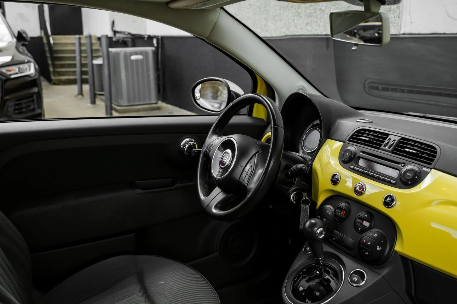 Used 2012 FIAT 500 Lounge FWD image 18