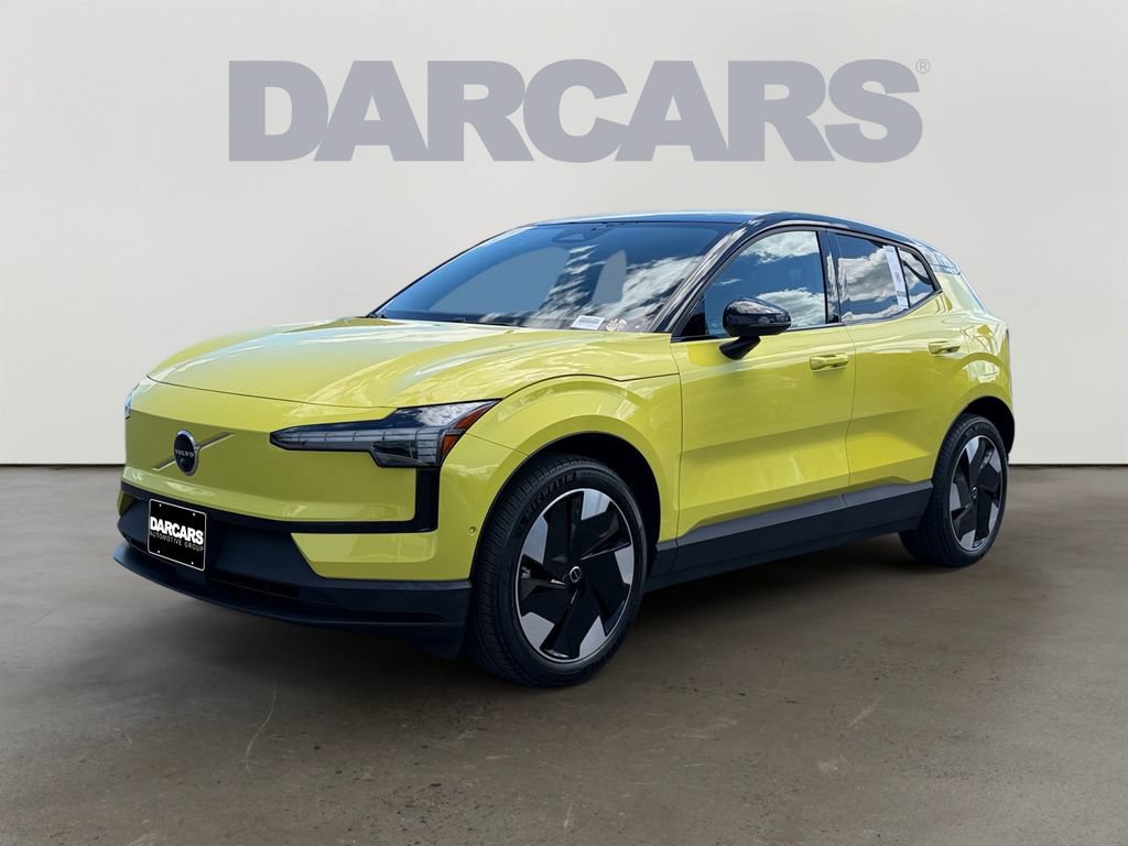 Certified 2025 Volvo EX30 Ultra AWD/4WD image 3