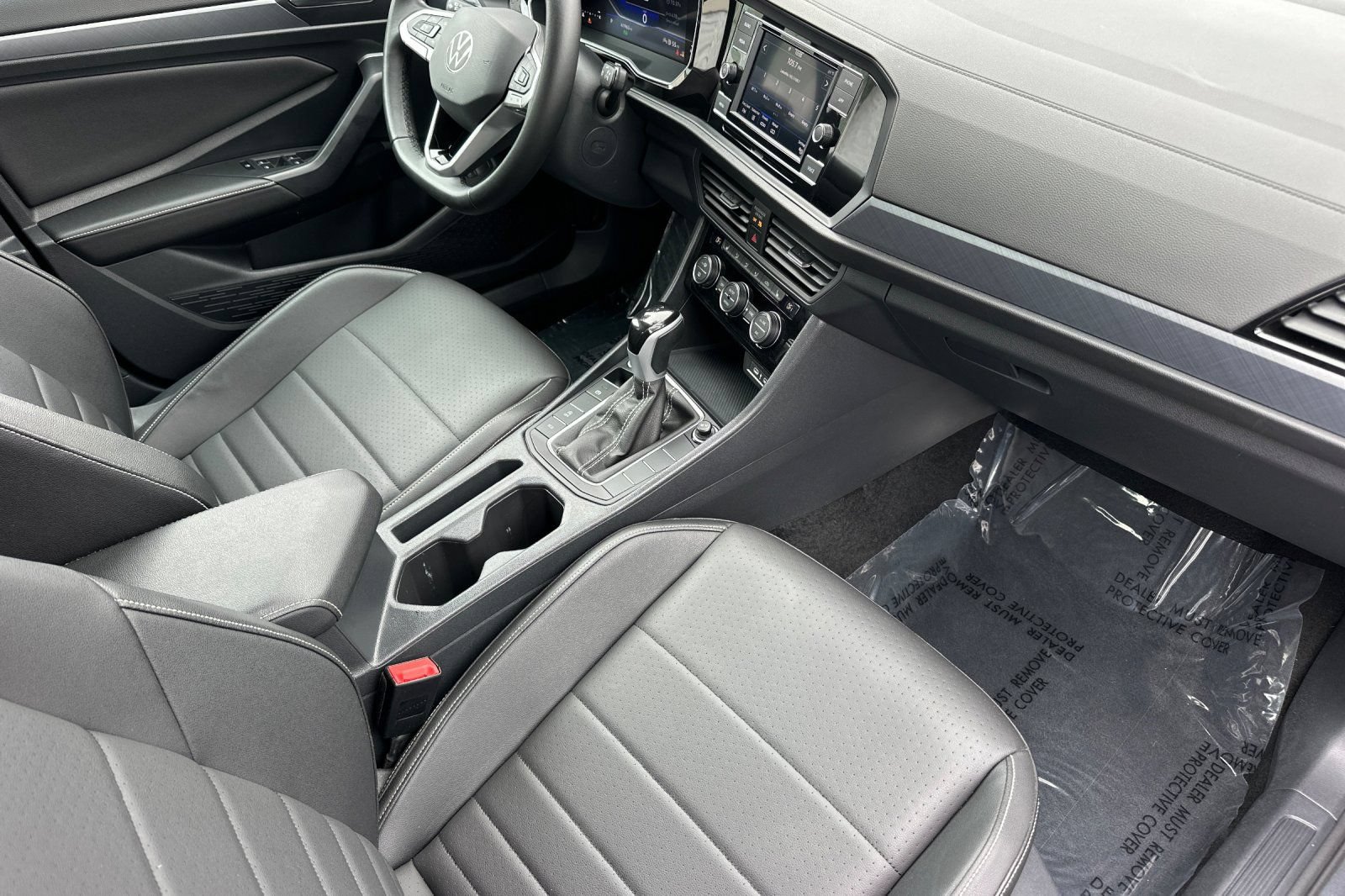 Used 2024 Volkswagen Jetta SE FWD image 16