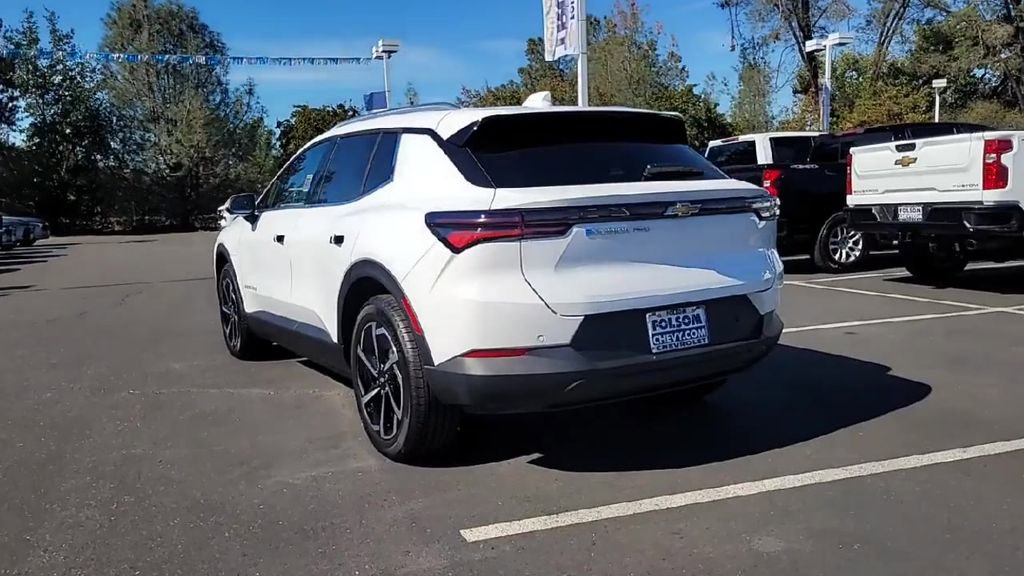 New 2026 Chevrolet Equinox EV LT image 7