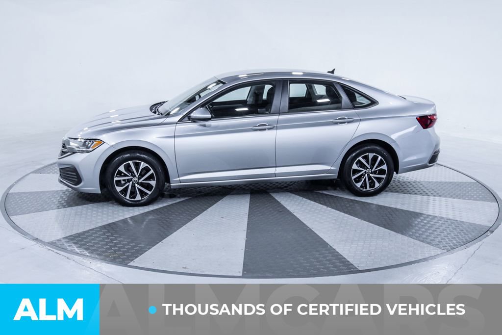 Used 2024 Volkswagen Jetta S image 4