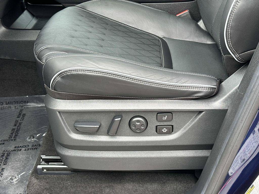 Used 2025 INFINITI QX80 Autograph w/ Autograph Exterior Package AWD/4WD image 29