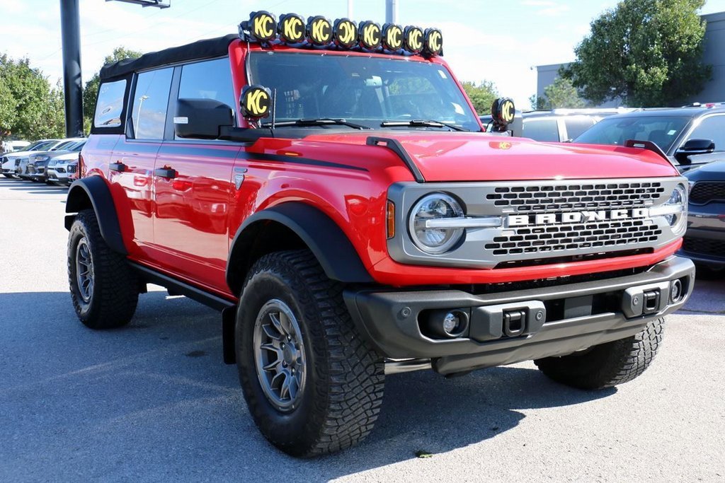 Used 2022 Ford Bronco Badlands image 4