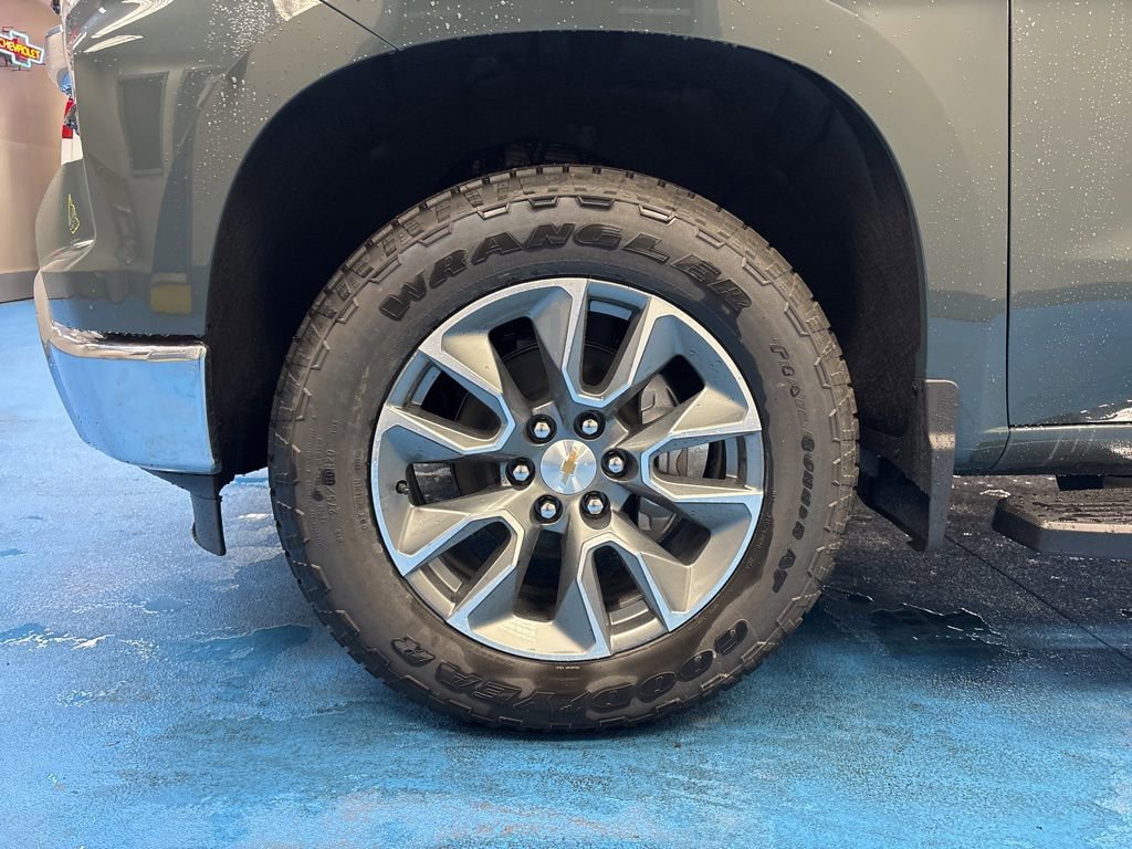 New 2026 Chevrolet Silverado 1500 LT image 14
