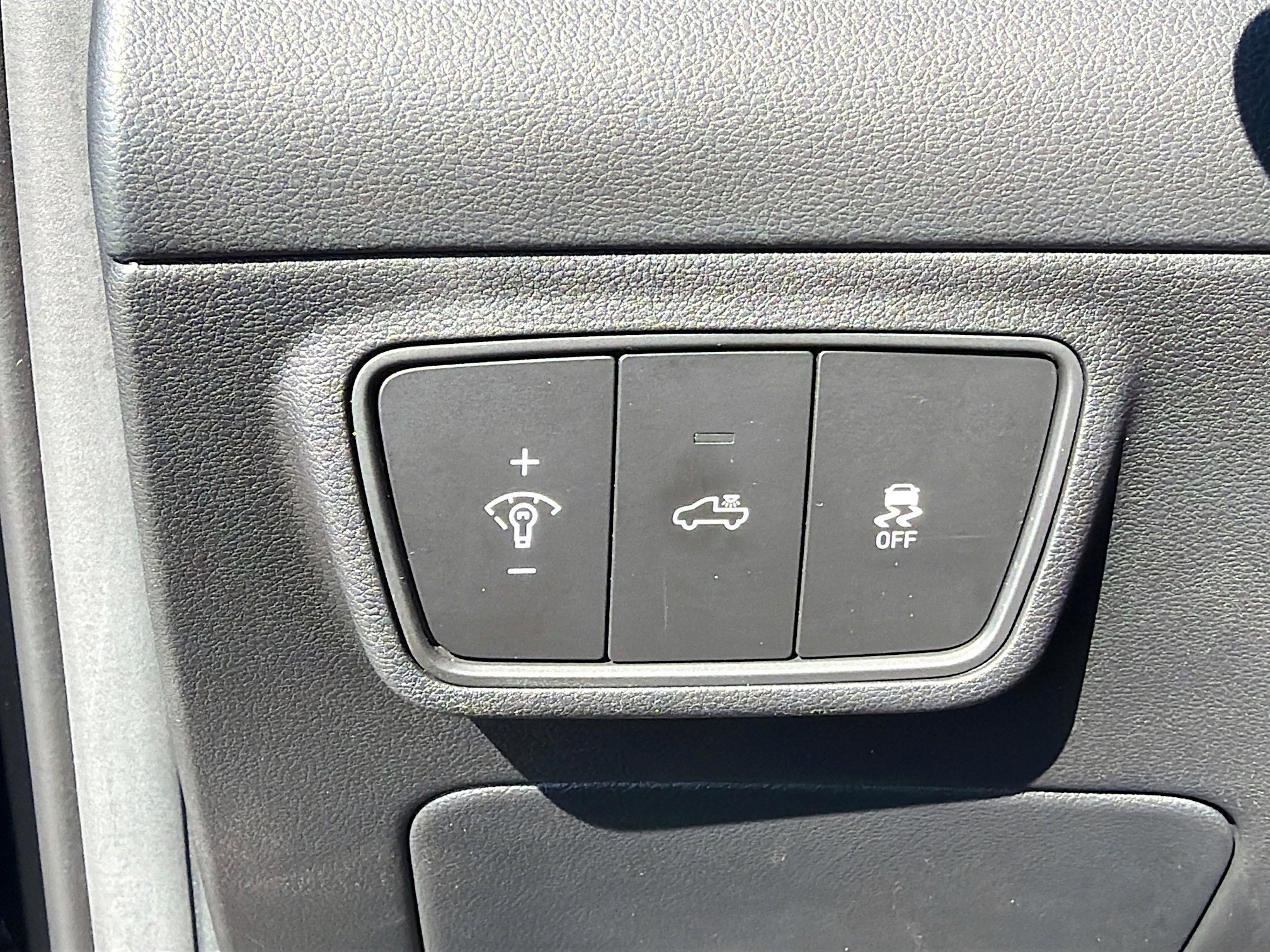 Used 2024 Hyundai Santa Cruz Limited image 36