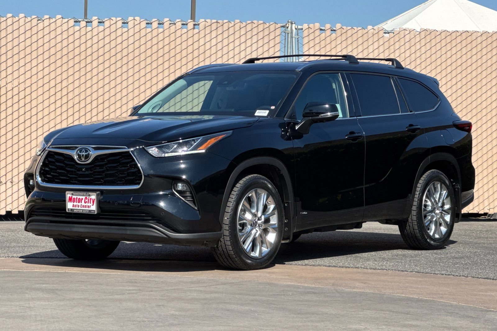 Used 2025 Toyota Highlander Limited AWD/4WD image 8