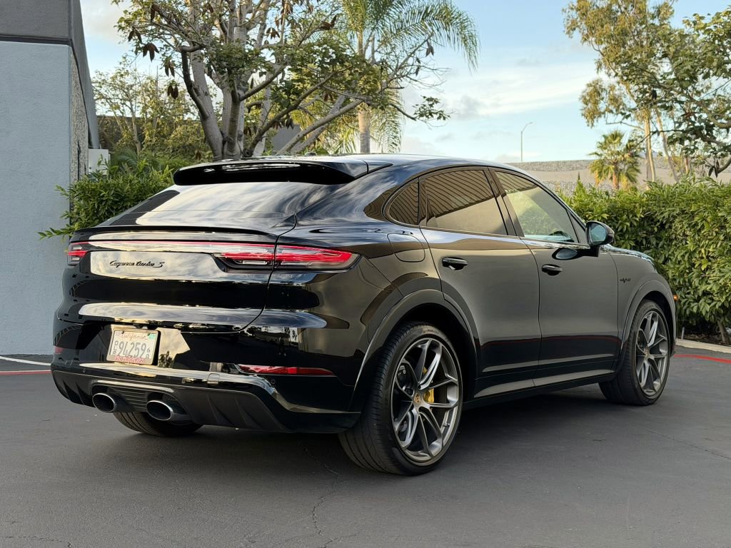 Used 2023 Porsche Cayenne Turbo S AWD/4WD image 12
