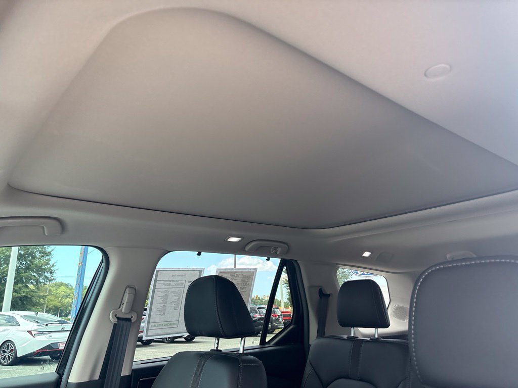 Used 2025 Honda Pilot Touring image 23