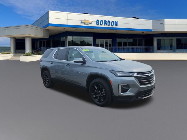 Used 2023 Chevrolet Traverse LS w/ Safety Package FWD image 8