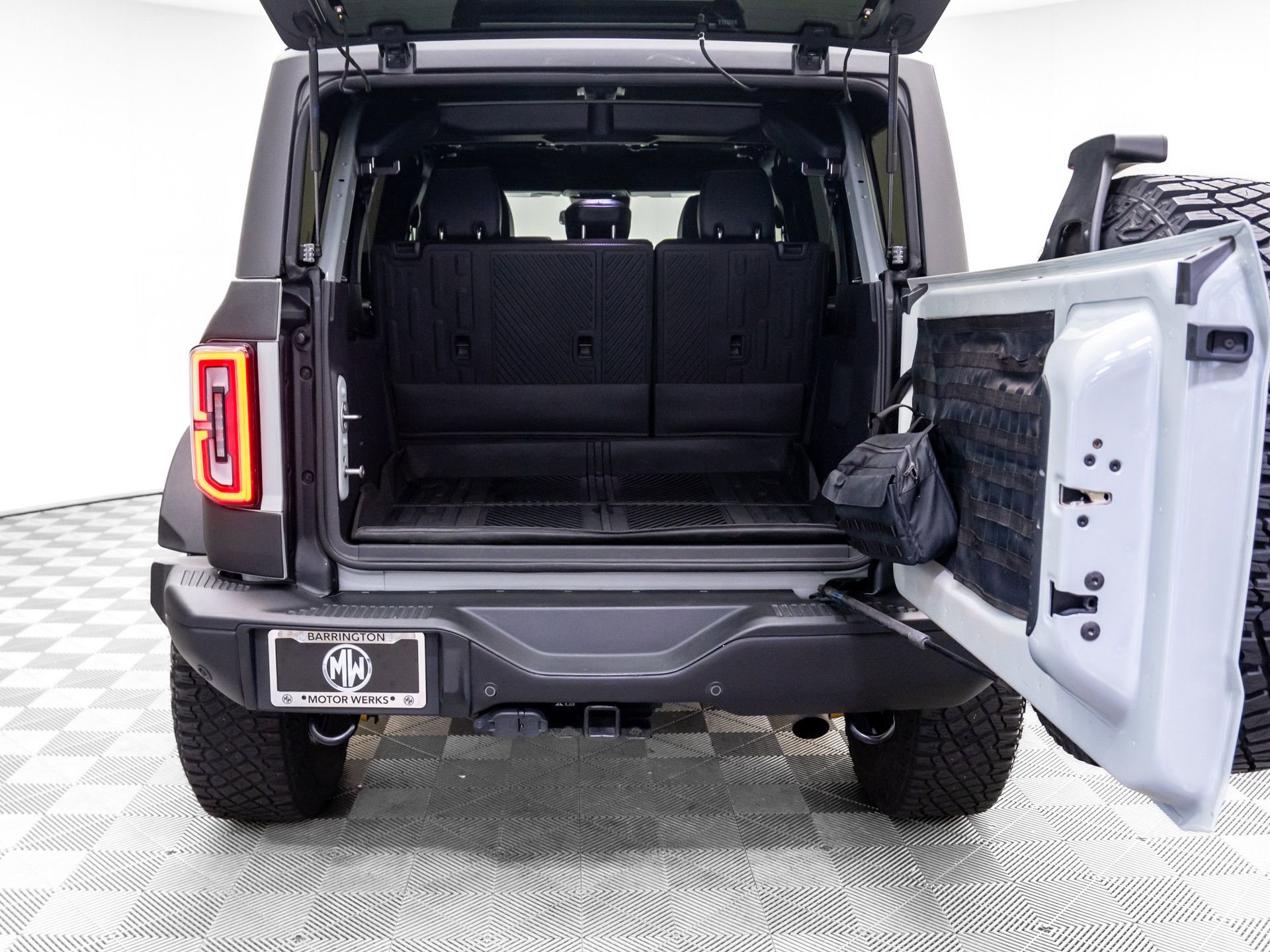 Used 2023 Ford Bronco Badlands image 29