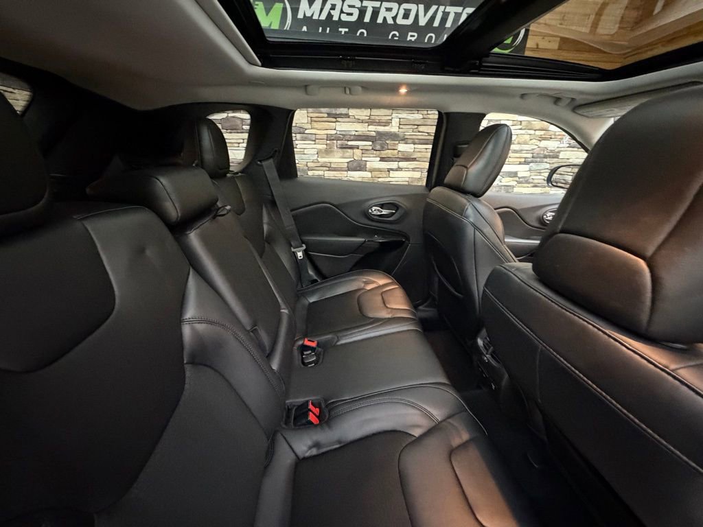 Used 2020 Jeep Cherokee Latitude Plus image 30