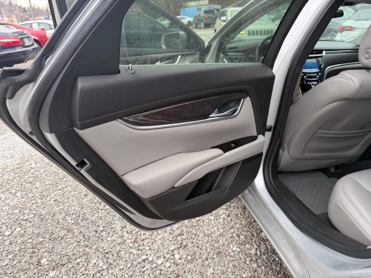 Used 2016 Cadillac XTS Luxury image 11