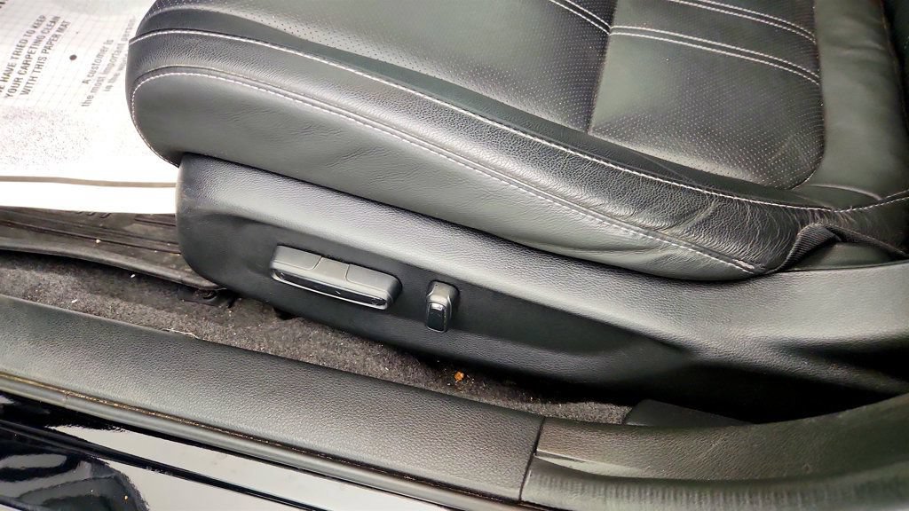 Used 2022 Honda Insight Touring image 12