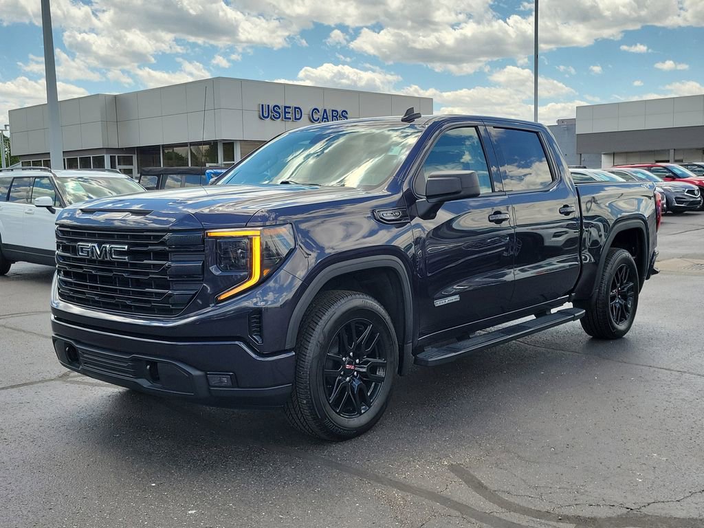 Used 2024 GMC Sierra 1500 Elevation w/ LPO, Elevation Black Package AWD/4WD image 8