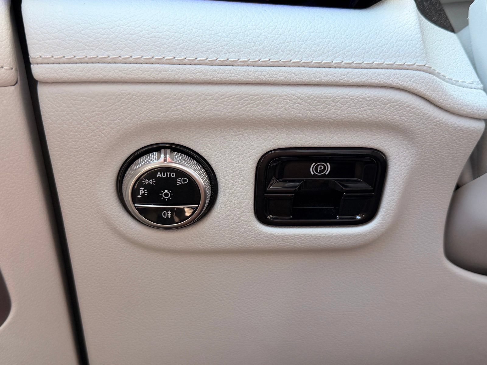 Certified 2023 Mercedes-Benz EQE 500 4MATIC SUV image 22