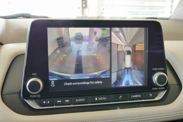 Used 2021 Nissan Rogue SV image 19