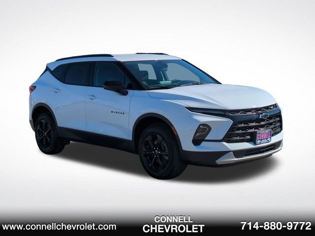 New 2025 Chevrolet Blazer LT w/ Midnight/Sport Edition image 3