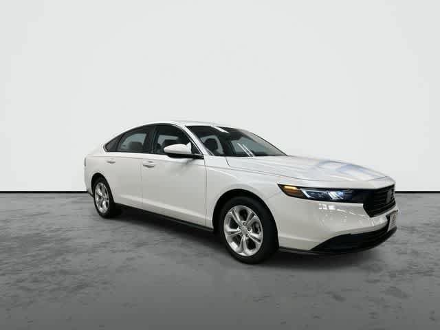 Certified 2025 Honda Accord LX image 5