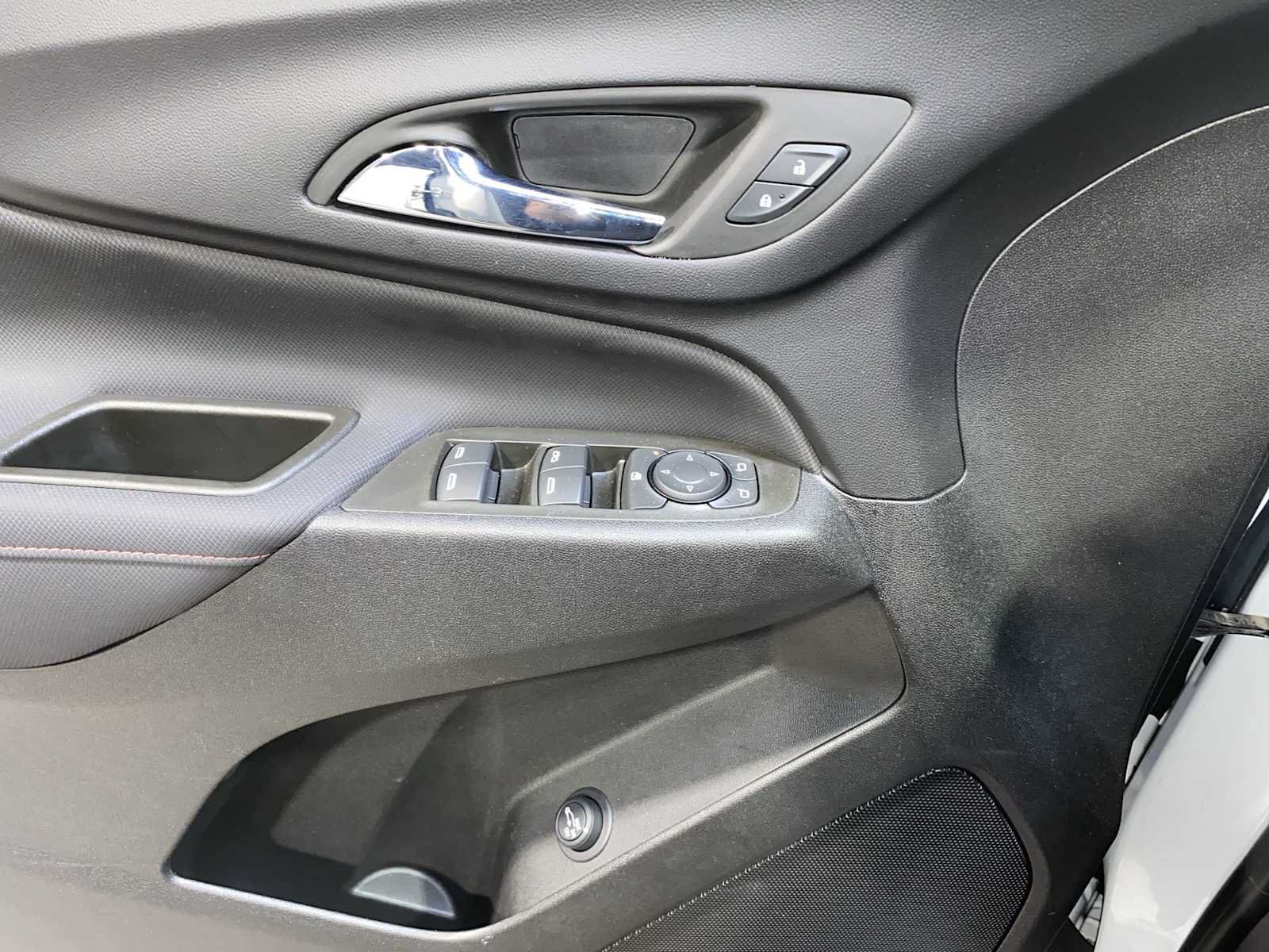 Used 2023 Chevrolet Equinox RS w/ LPO, Floor Liner Package AWD/4WD image 23
